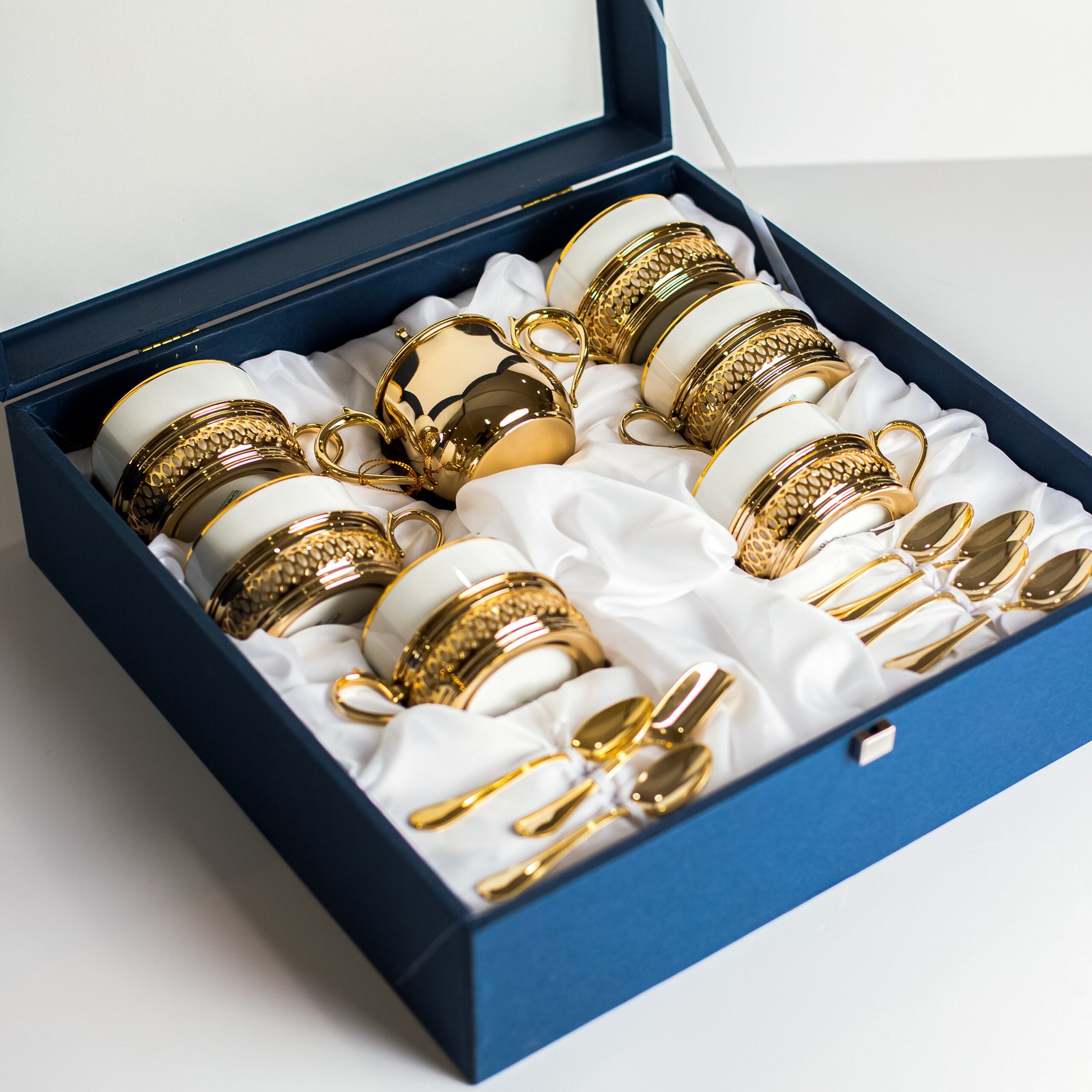 Crockery Storage Box